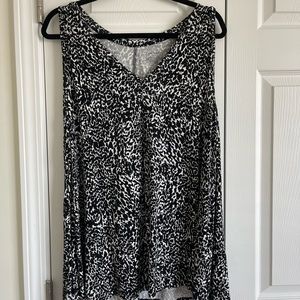 Lane Bryant Sleeveless top. Size 14/16